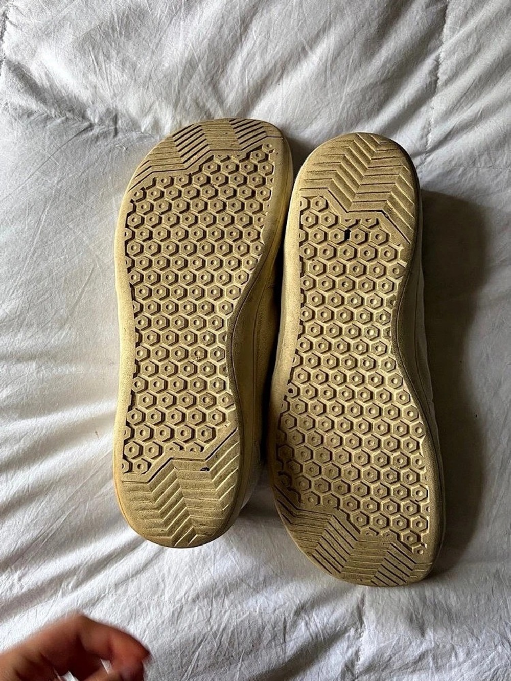 Whiten Men’s Sneakers in Cream - Picture 3 of 5